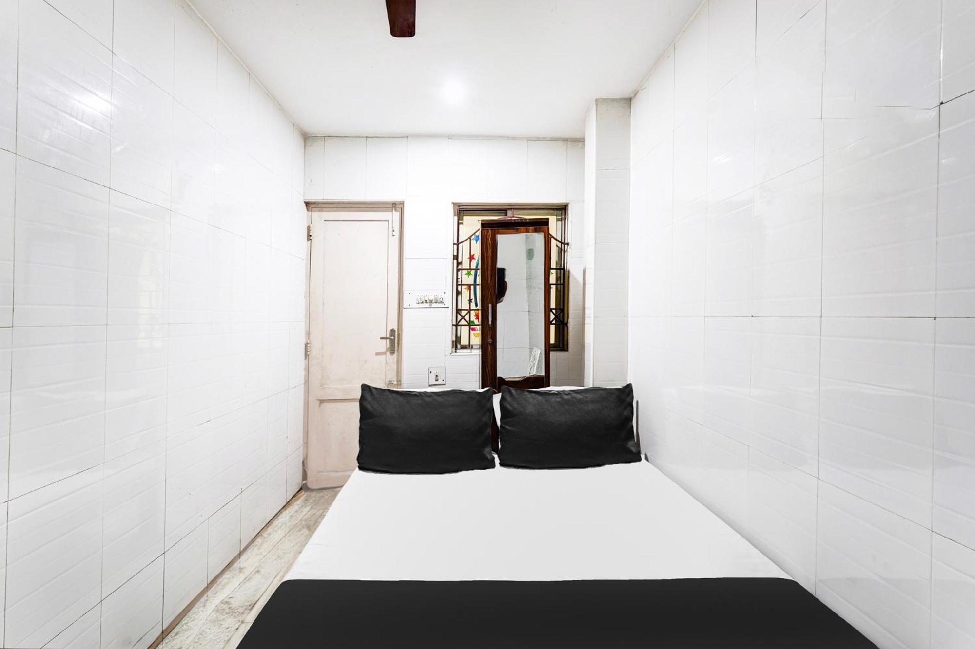 Hotel O Elango Park 3*