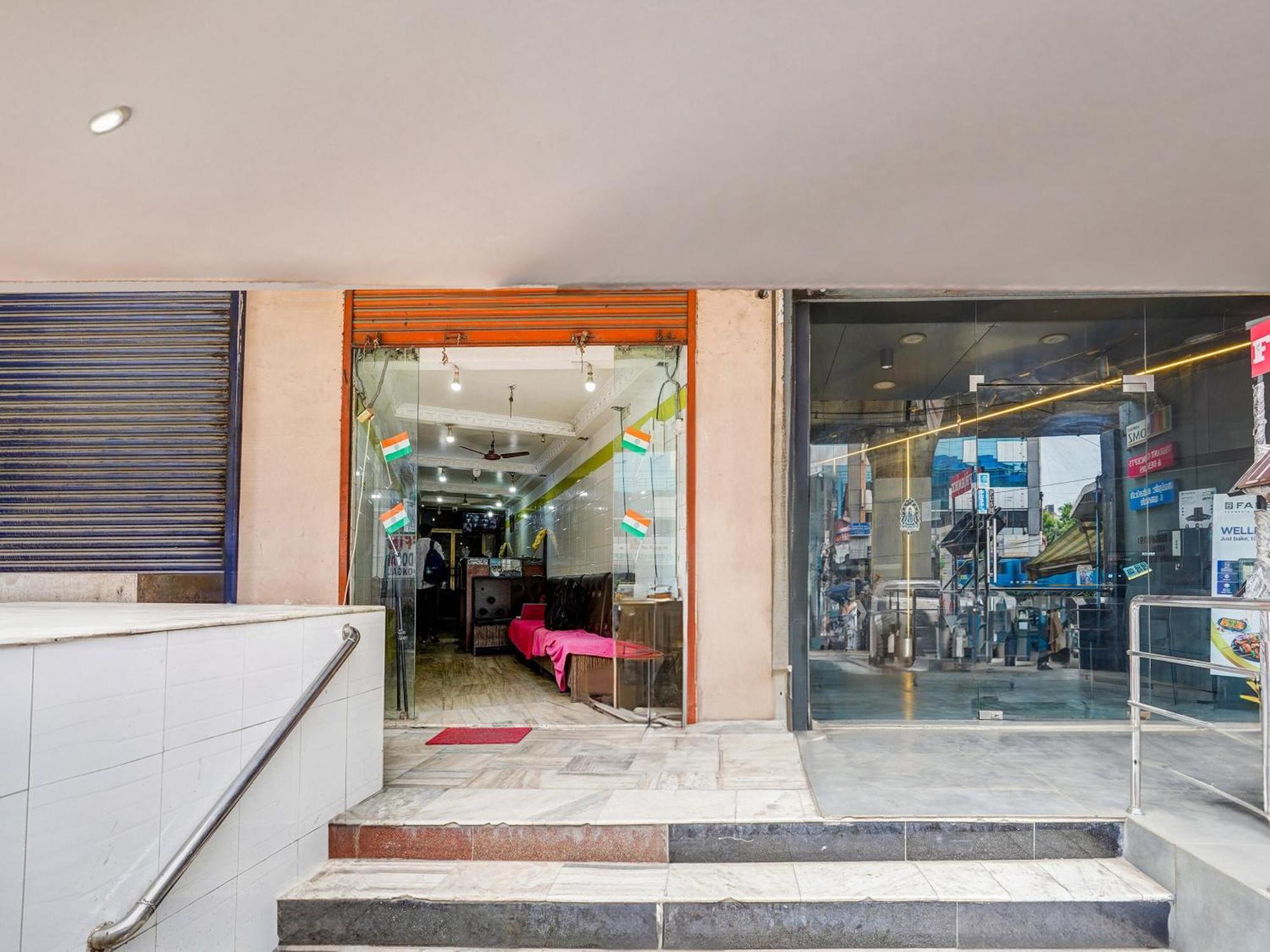 Hotel O Elango Park 3*